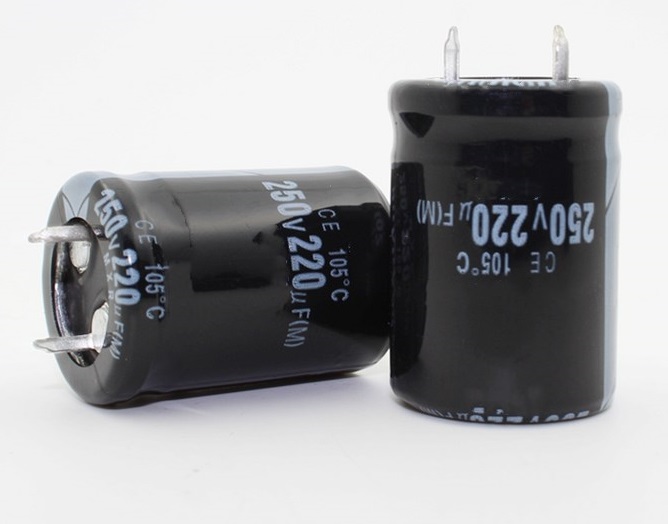 Конденсатор электролитический 220uF 250V 22x30 105C