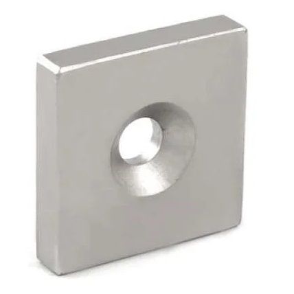 Магнит неодимовый призма с зенковкой 12x12x3 (d3.5/7) мм