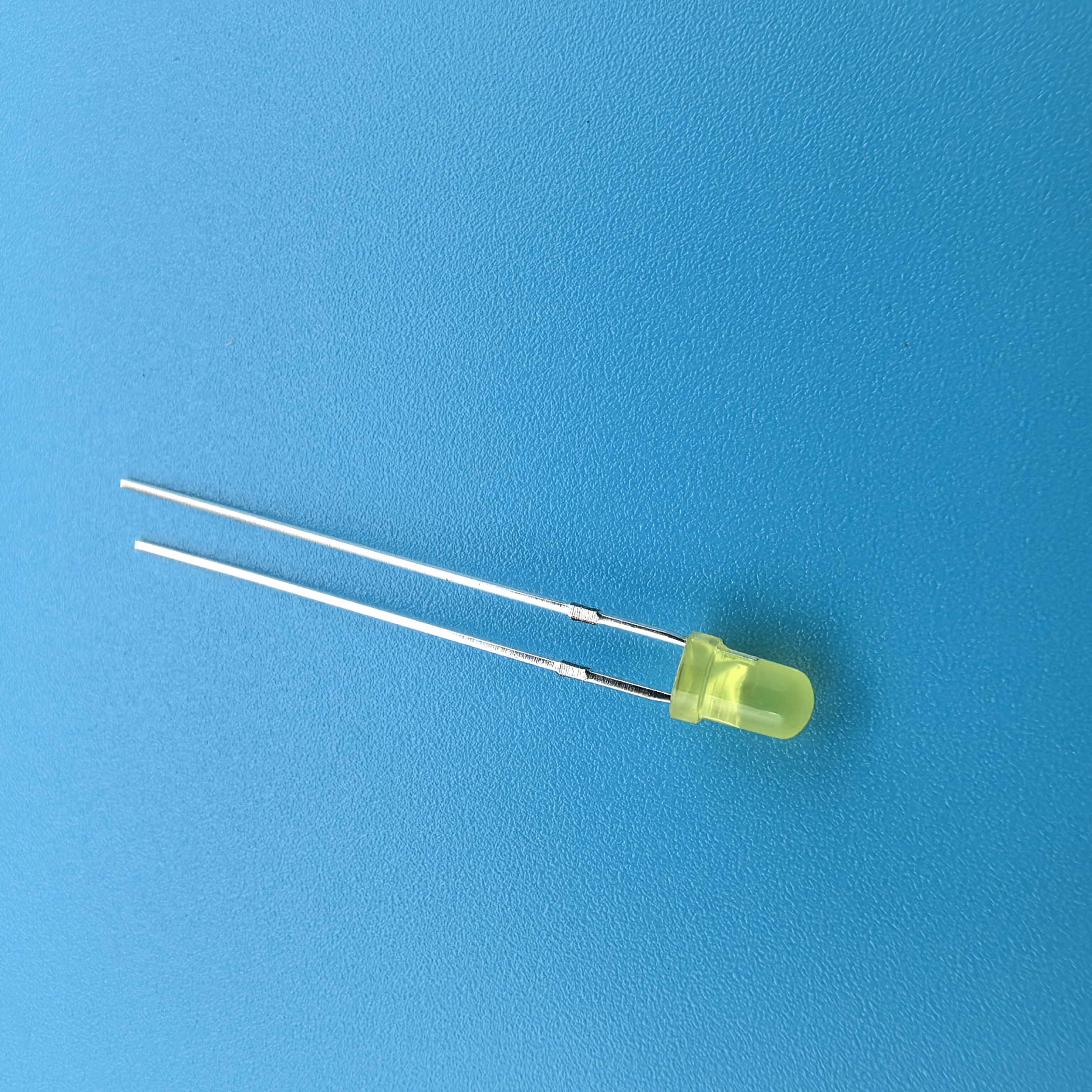 Светодиод LL-3014UYD-600